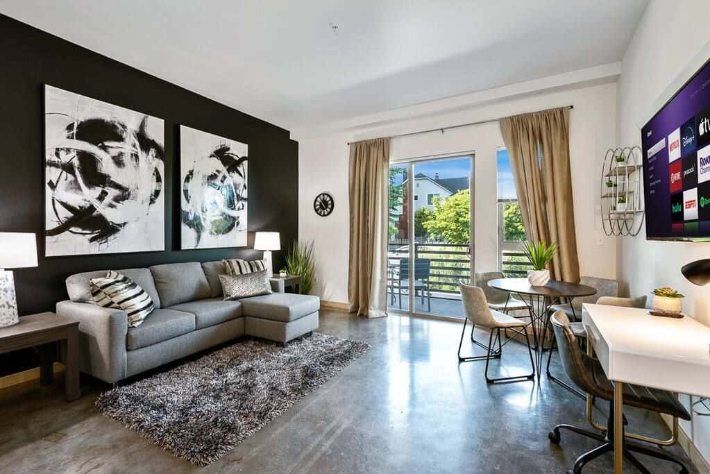 Private Oasis w/Parking | Mins to DT & Restaurants - Apartment