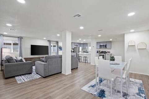 5 Miles From Downtown Phoenix- 2 Bedrooms 4026 A general photo 2