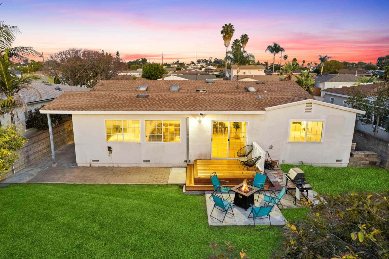 Completely Remodeled | Private Deck | 4BR House