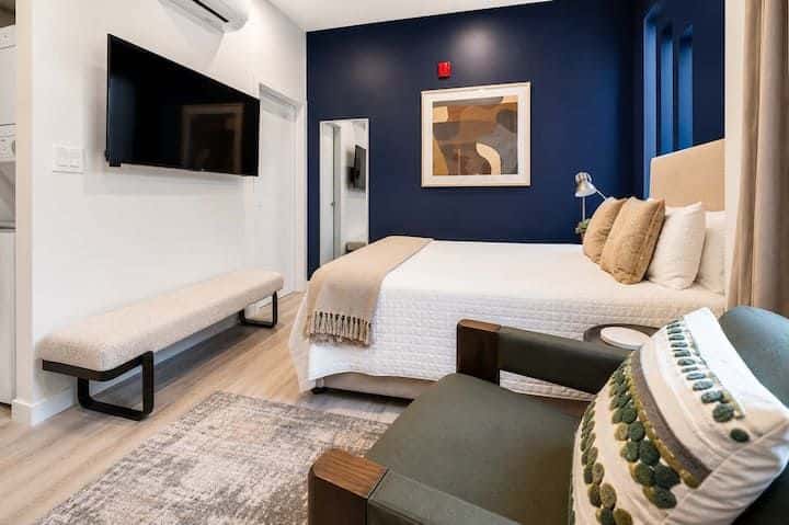 Roami at Zuni | Chic LoHi Apartment