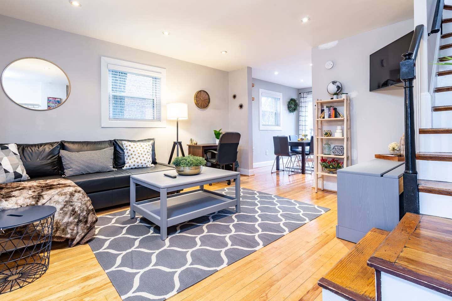Stunning Home 10 min to DC
