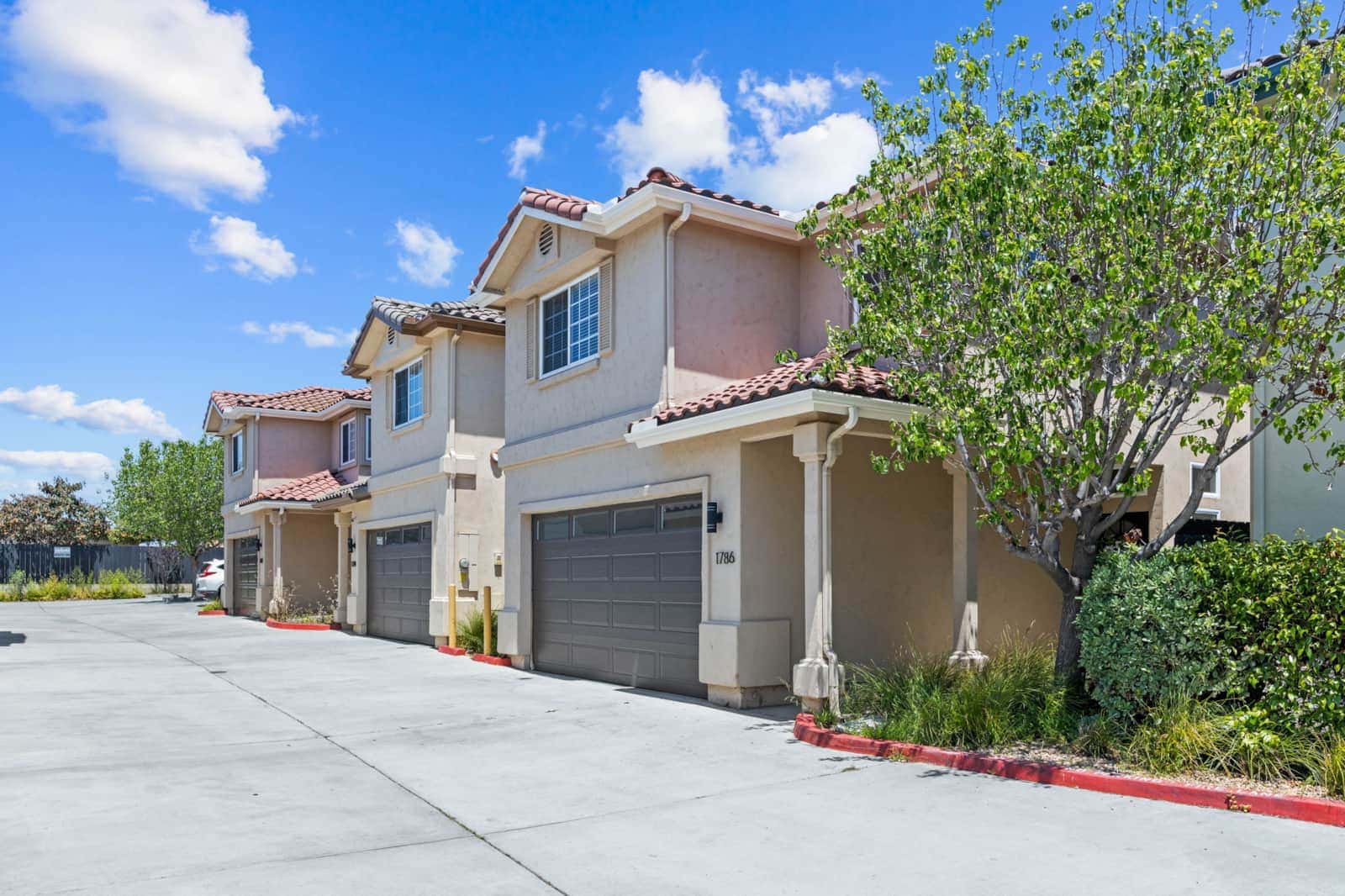 4BR | Close to Beach | IB | Patio | Garage