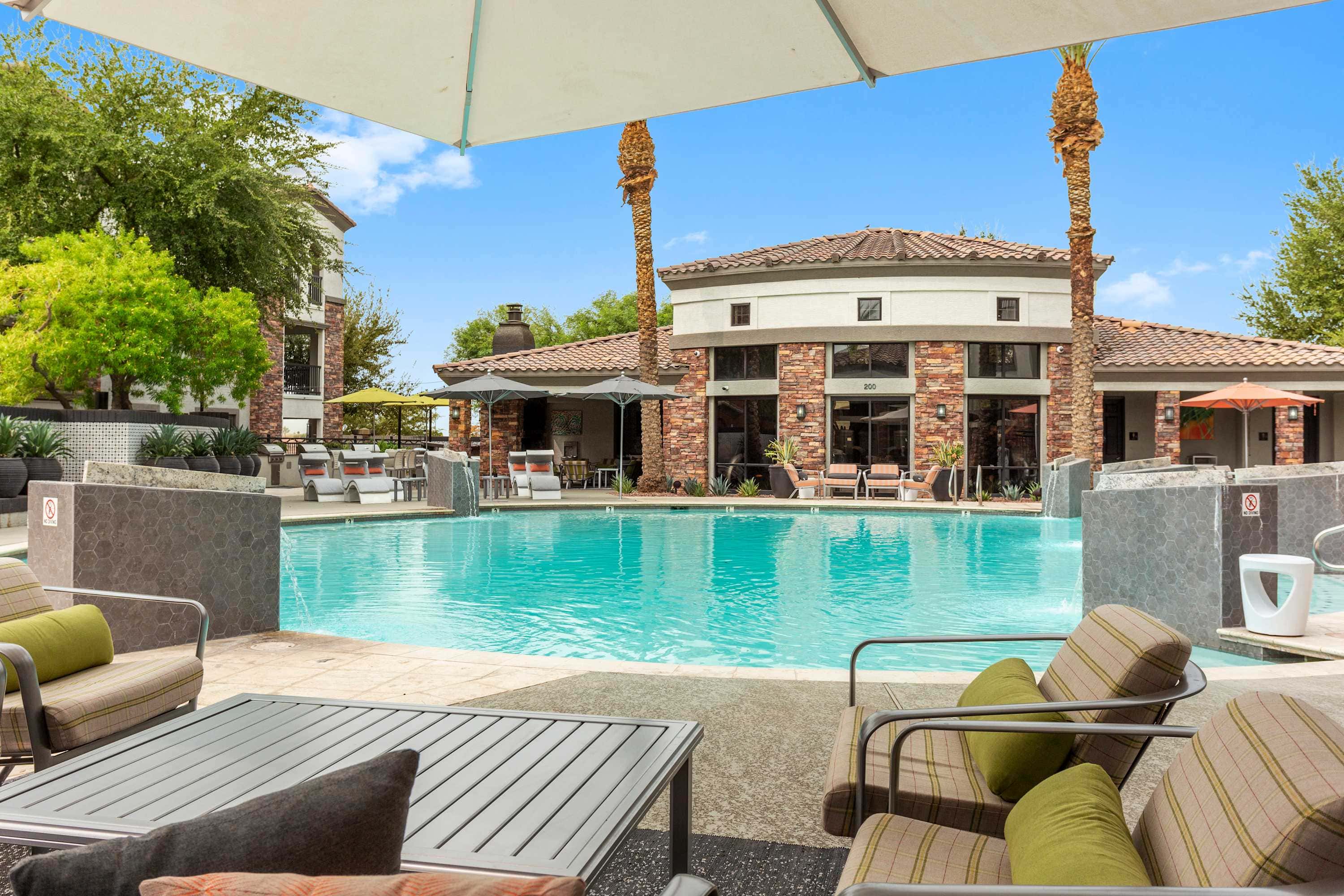 CozySuites Glendale by the stadium with pool!