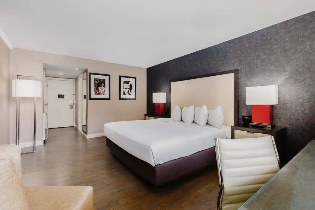 Apartment-style hotel near White House