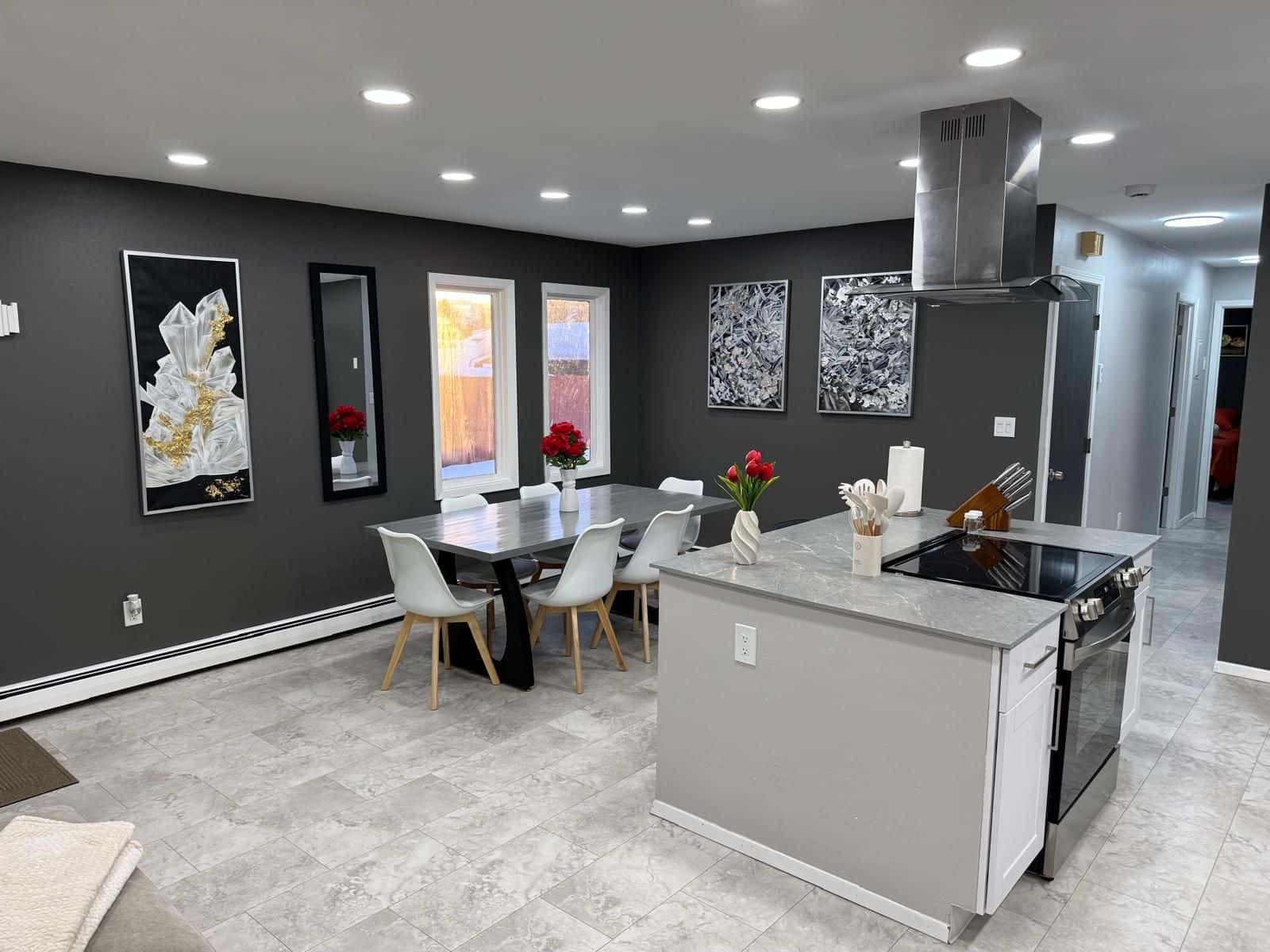 Steel & Stone - Modern 2 Bedroom 1 Bathroom