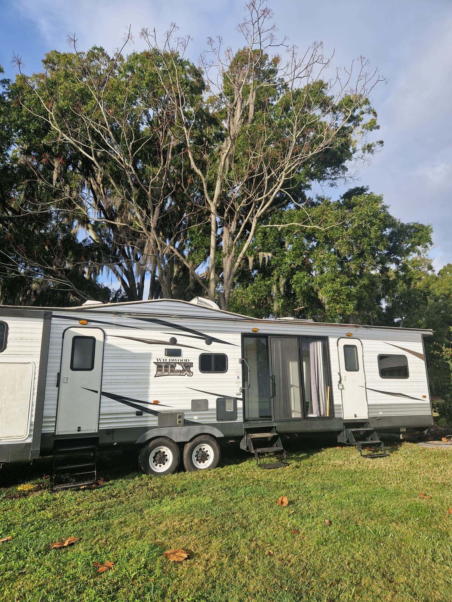 The Wildwood Experience | 2BD 2BA Spacious Camper
