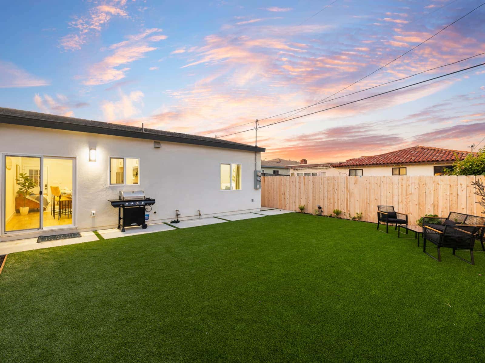 Modern 2BR | Backyard | W/D | Pets | IB | BBQ