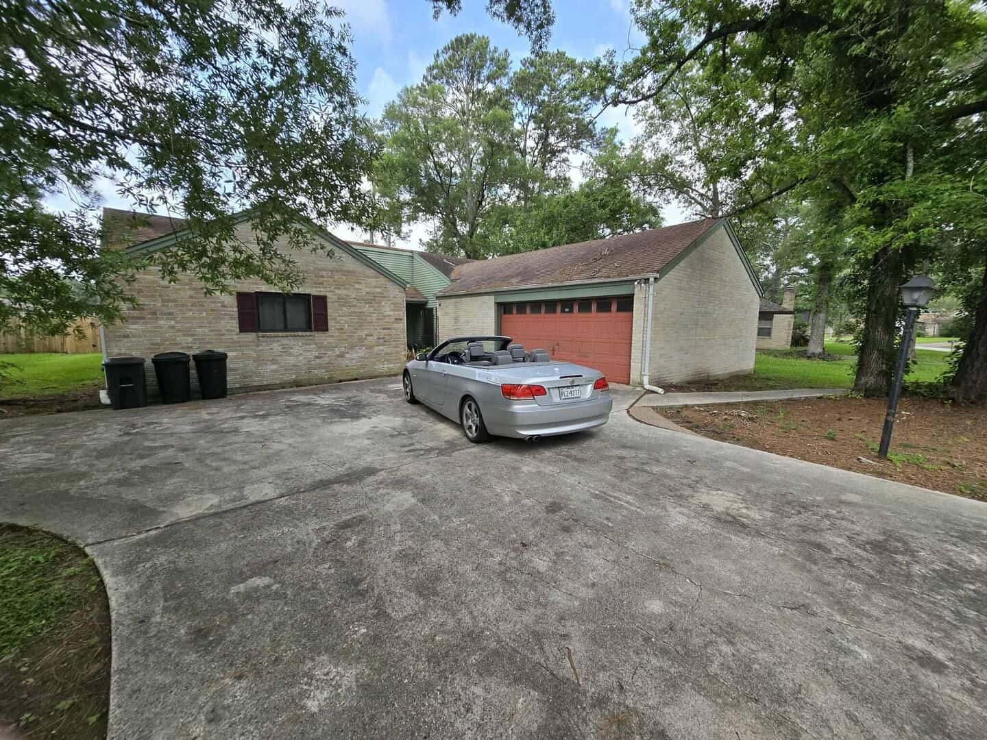 Spacious 2300SF, Recently Rehabbed, Large Living!