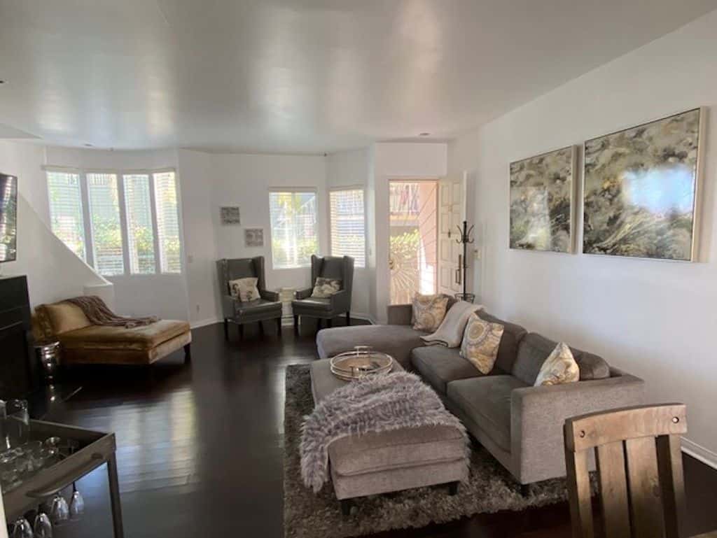 Modern 3BR Gated and Secure Condo with Private Attached Garage – near Kia Forum, SoFi, Intuit Dome & LAX