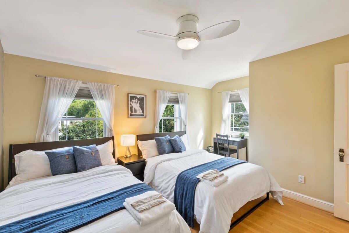 Beautiful 3BR 2BA Colonial House