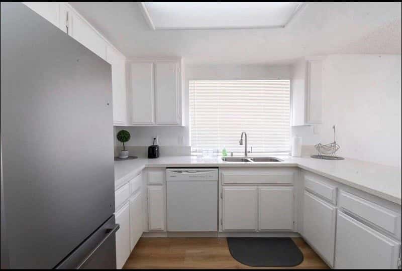 Yuma: Furnished 4-bedroom home in Moreno Valley