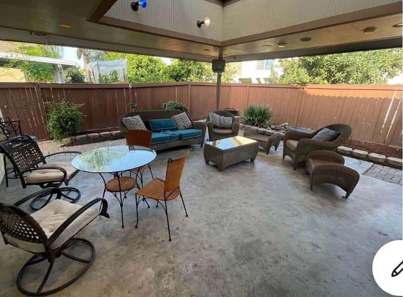 Papago: Furnished 4-bedroom home in Jurupa Valley
