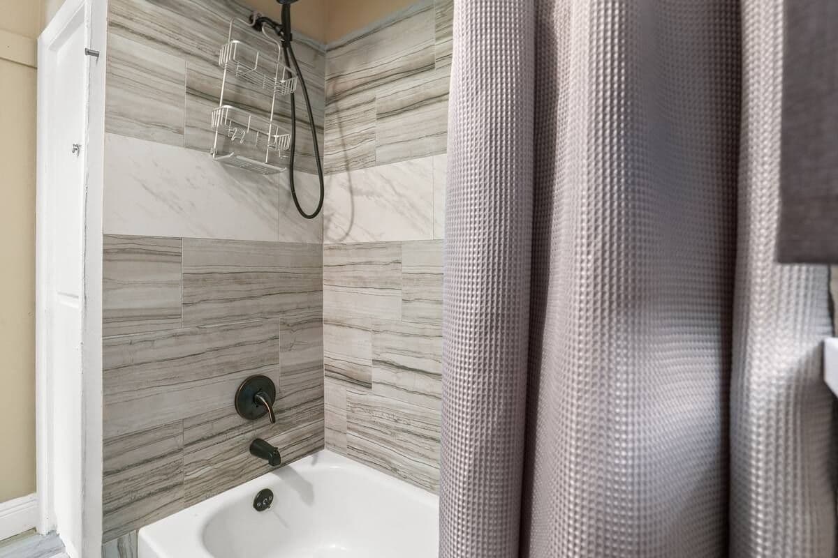 2 Miles from Downtown Tampa 3404 B general photo 2