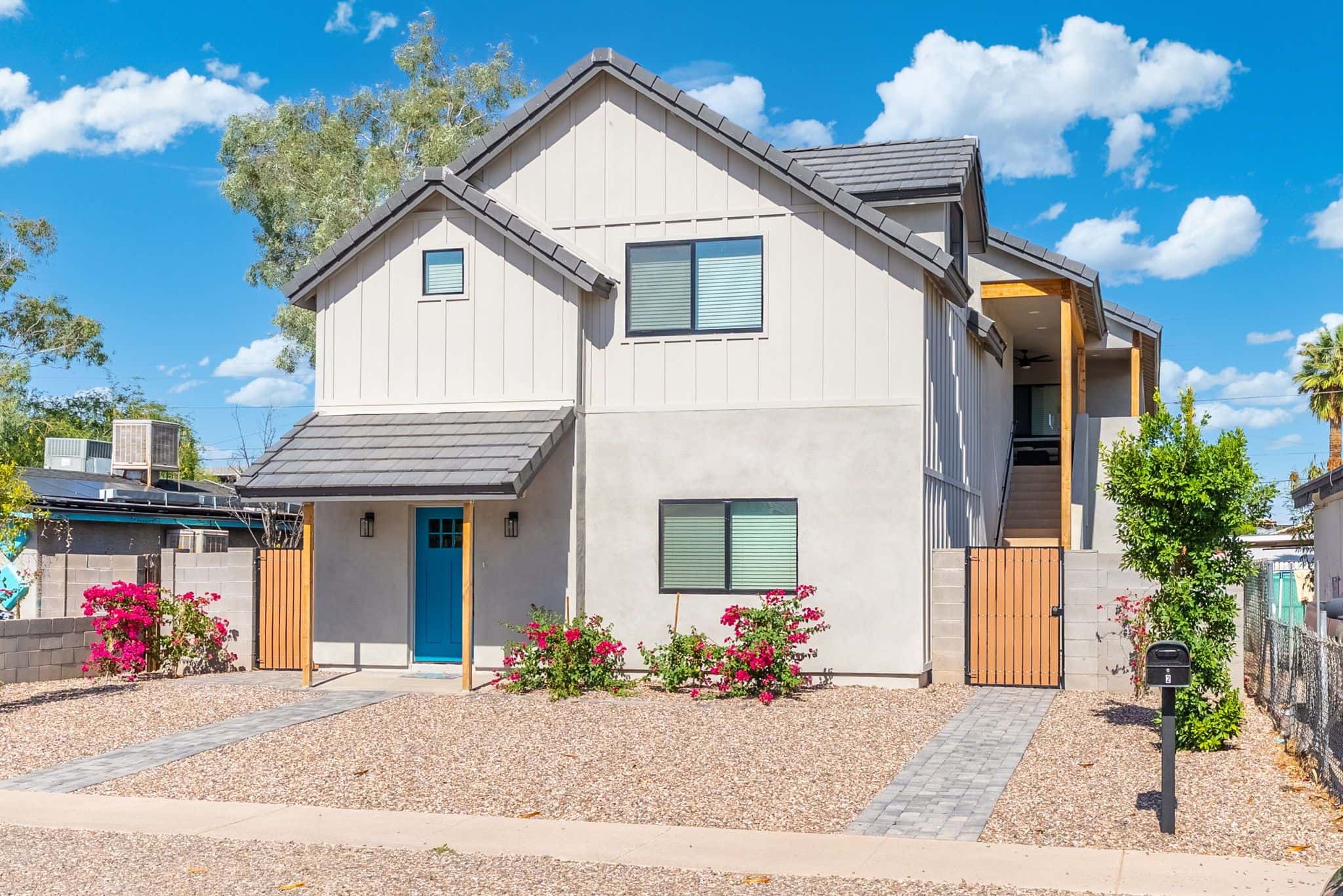 The Dakota Chandler - Downtown Duplex