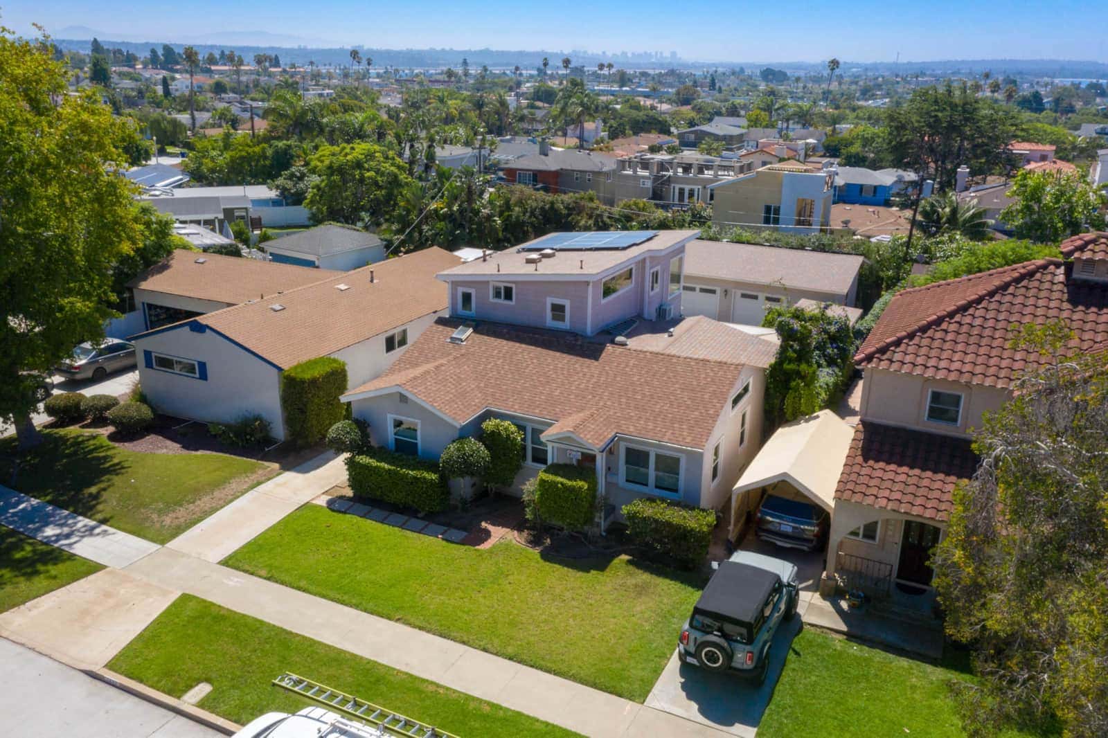 Coastal 3BR | Large Deck | Garage | W/D | BBQ