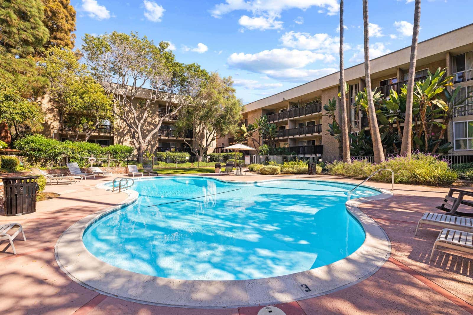Mission Valley | 1BR Condo | Pool | Hot Tub
