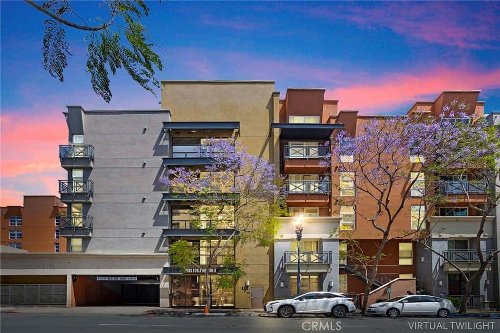 2BD/2BA - Gov't/Healthcare Discounts - Balcony