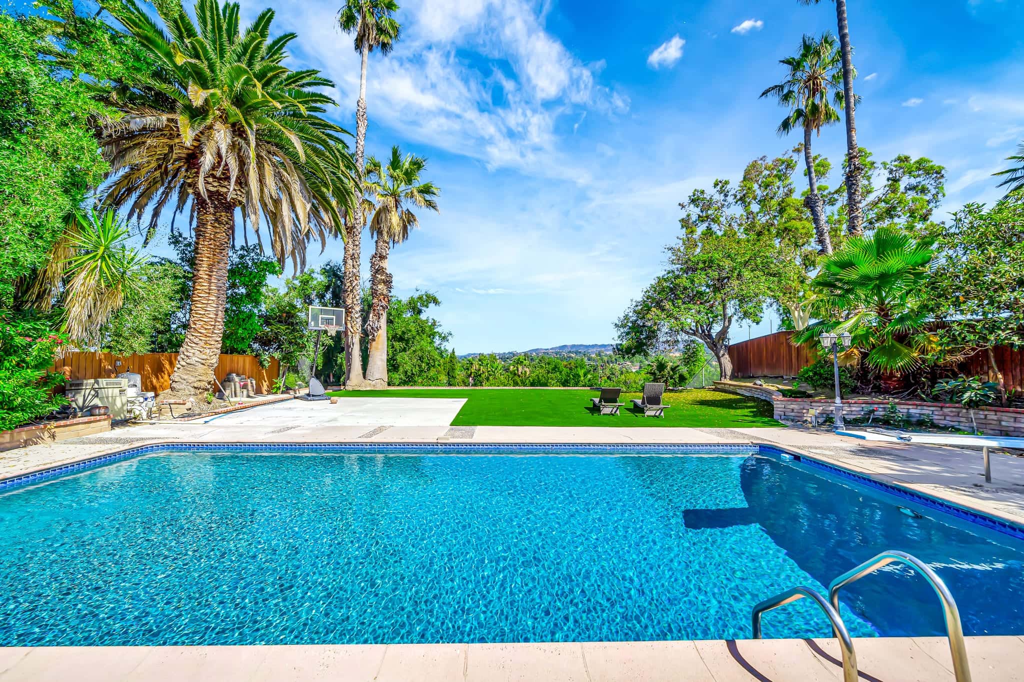 McDonie — 3 BR + 2 Baths with valley view, in ground pool, and back yard