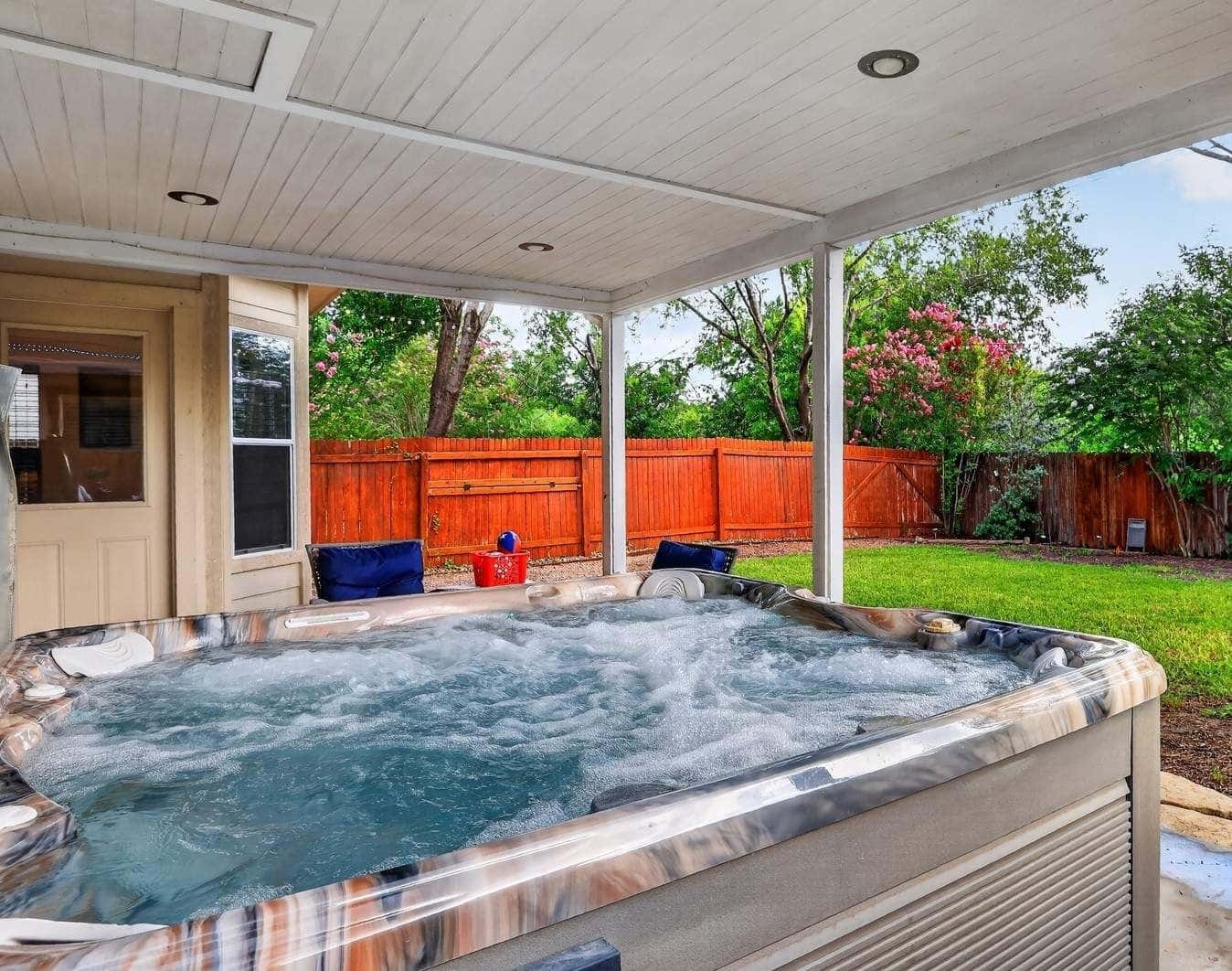 Modern Home | Jacuzzi | Medical Center | SeaWorld | Lackland AFB