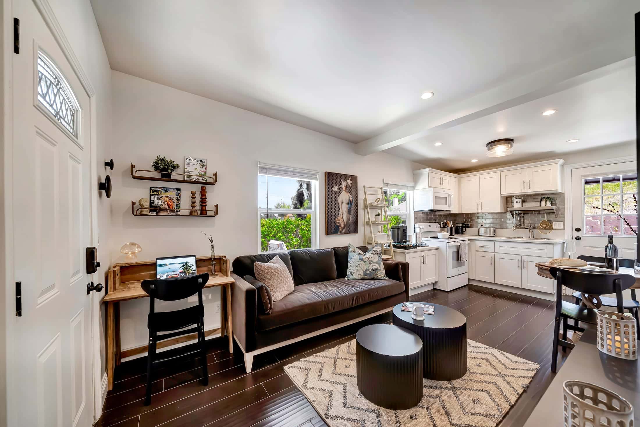 Elvira — Charming 1BR Home with Serene Outdoor Oasis