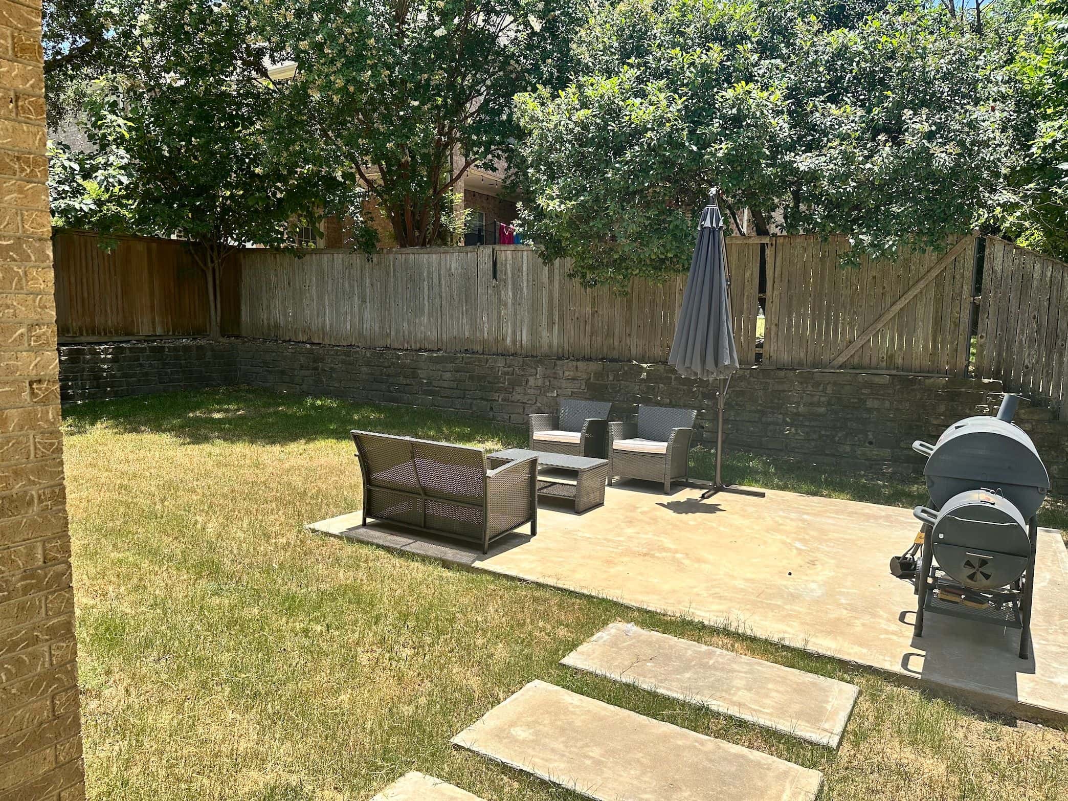 Spacious 5BR Home | 9 Beds | Great Location