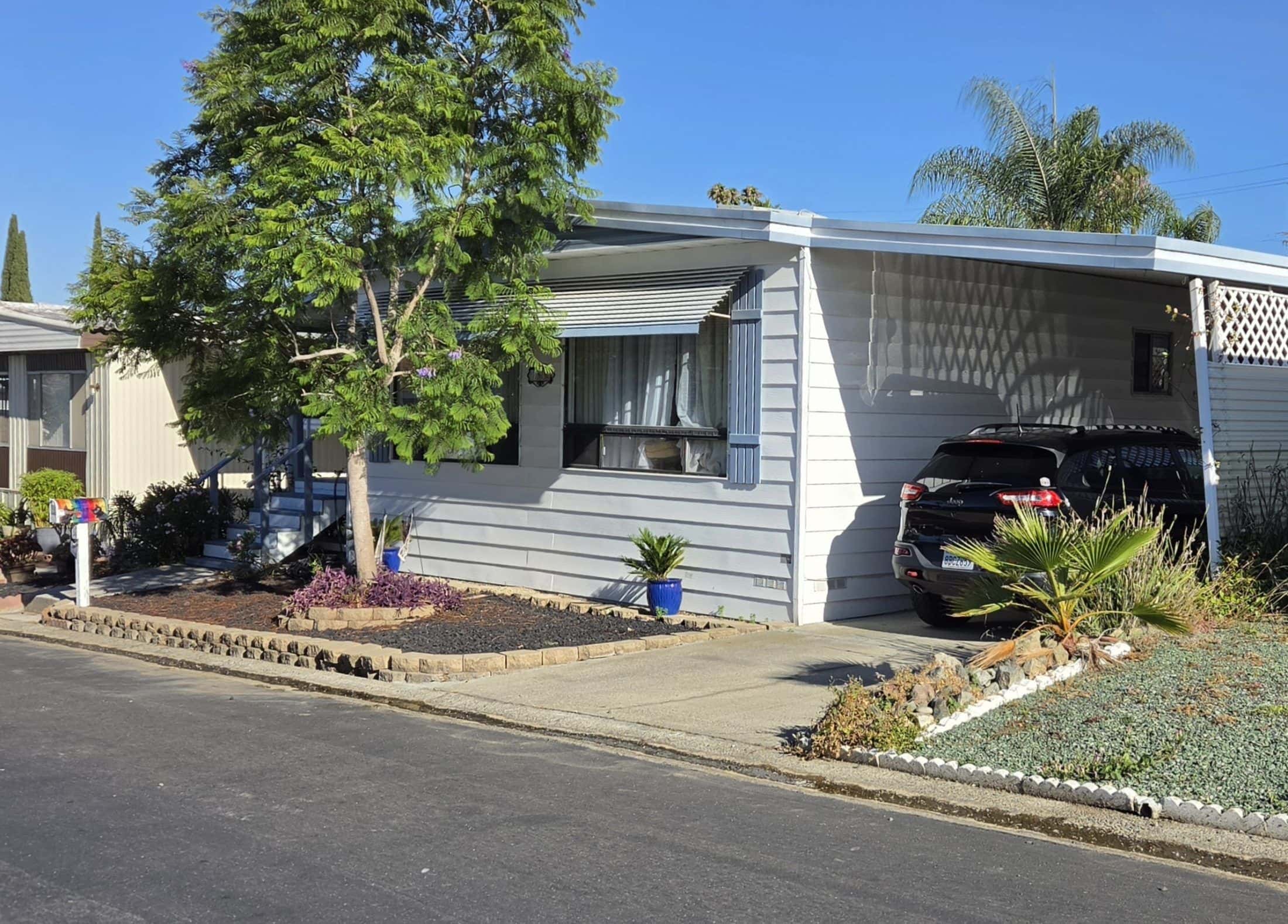 Furnished Room & Semi-private Bath in Remodeled San Marcos Home (All Utilities Included)