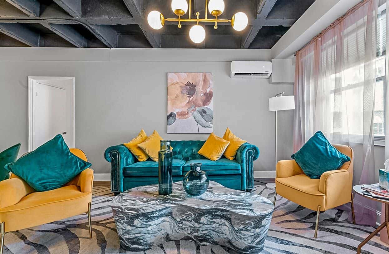 Chic Art Deco 2BD/1BA Retreat in Vibrant Buckhead