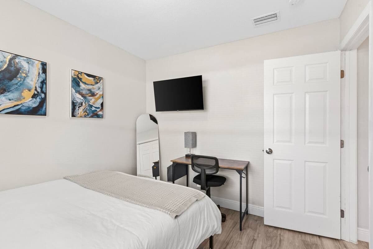 5 Miles From Downtown Tampa 3611 B general photo 3