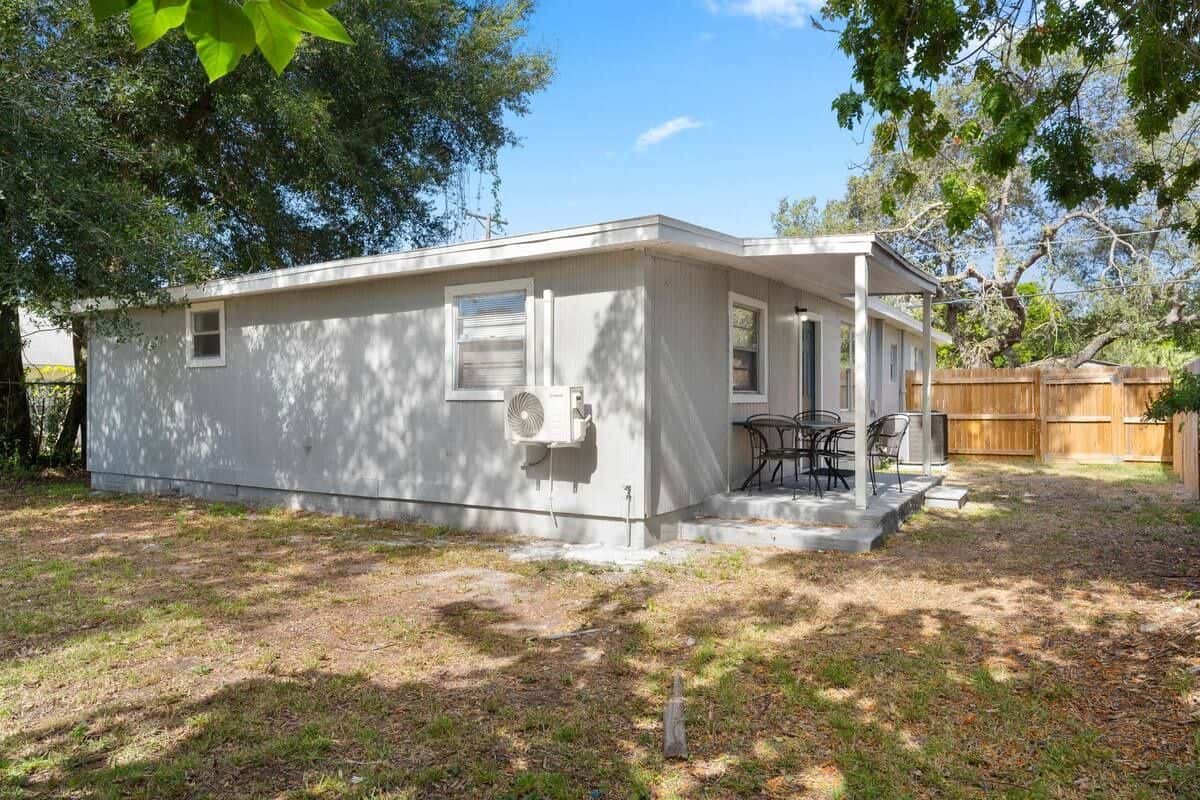 5 Miles From Downtown Tampa