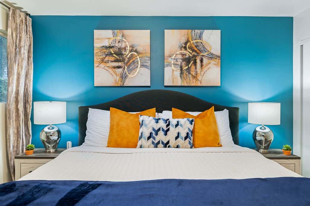 Bellevue 1BR | Steps to Bellevue Sq | W/D+Parking