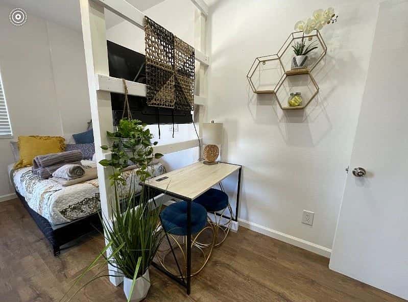 Jurupa: Furnished studio in Riverside