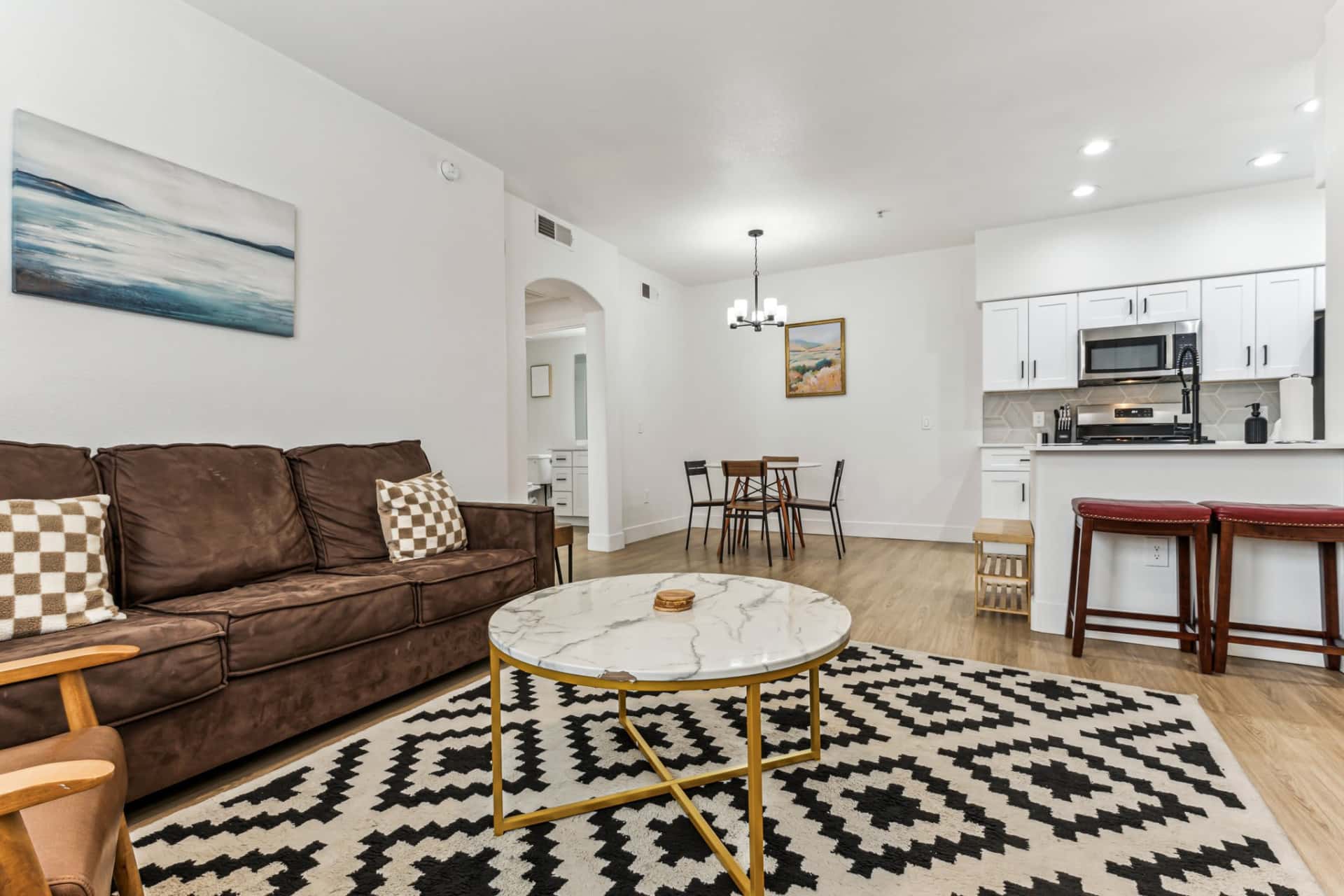 CozySuites Glendale | Walk to Stadium + Pool! 20